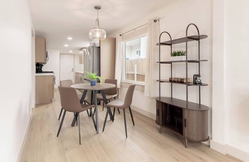North Park House | This newly furnished 30+day rental is located in North Park/University Heights—one of San Diego's best local food and nightlife neighborhoods. A great central base for exploring the city!