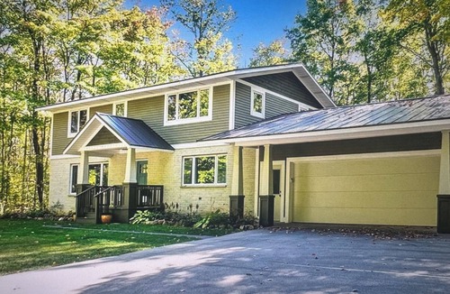 Egg Harbor House | THREE NIGHTS MINIMUM . 4-bedroom 5 Kings, lawn bowling, bocce, pickle ball.