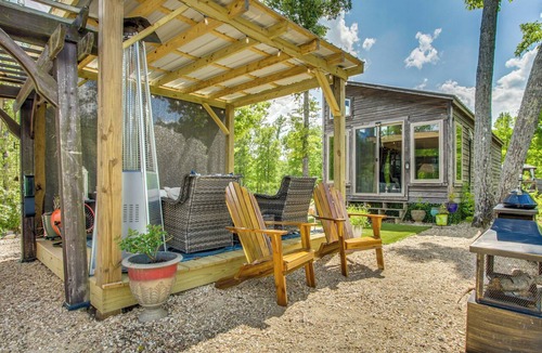 Rogersville Cottage | Tiny Cabin Getaway in the Tennessee River Valley