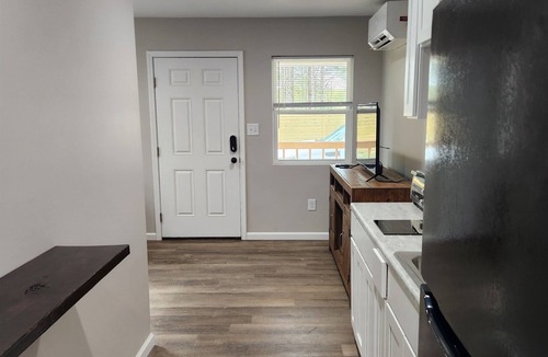 Leesburg House | Tiny Home in Leesburg - Convenient to Leesburg Landing and Cherokee Rock Village