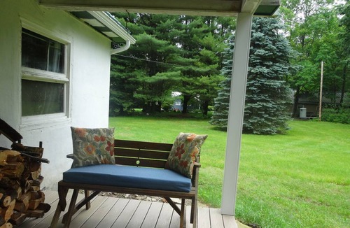 Tylersburg House | Tionesta LO a Rustic Cabin that sleeps 6!