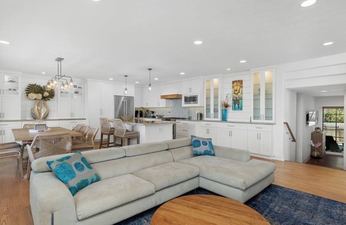 Del Mar Heights Condo | Torrey View Hideaway - Pet-Friendly Del Mar Rental with Ocean Views & A/C