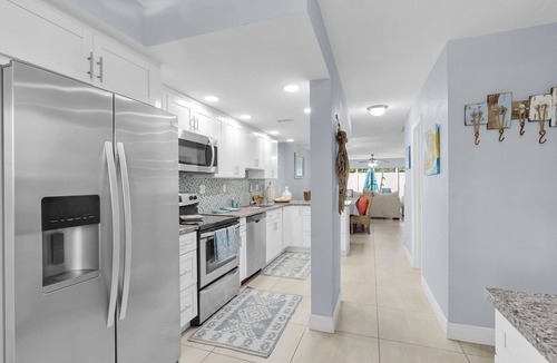 Marathon House | Townhome at gated community with Pool, Beach, and Clubhouse!