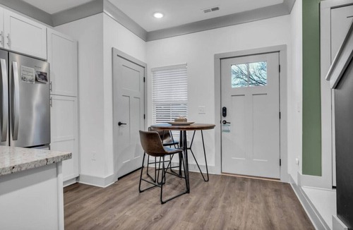 South Nashville Villa | Townhouse Near Downtown|Soccer Stadium| Melrose #E