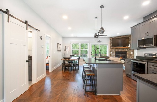 Townsend Cabin | Townsend Gem: Retreat with Hot Tub & Fire Pit
