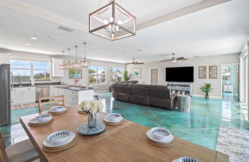 Little Torch Key House | Tranquility Bayview House-Ocean Front with pool, boat basin and boat ramp