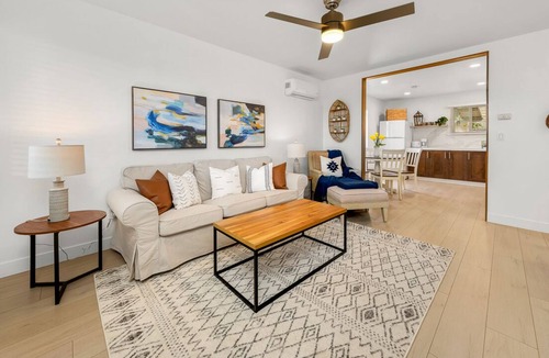 North Clairemont House | Travelers Retreat! Central-Coastal San Diego Location. Pet Friendly!