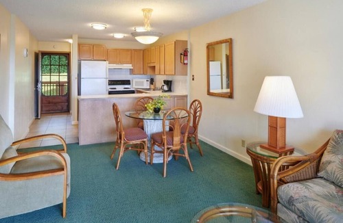 Nawiliwili Apartment | Two Bedroom Condo w/Full Kitchen | Onsite Outdoor Pool | Near Nawiliwili Park