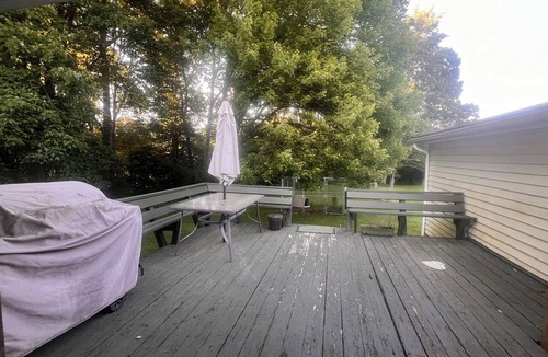 Franklin House | Two-mile Getaway. 3 bedroom house in quiet neighborhood in the country
