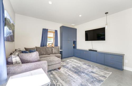 Redlands House | Unique Grand Junction Guest Suite w/Gas Fire Pit!