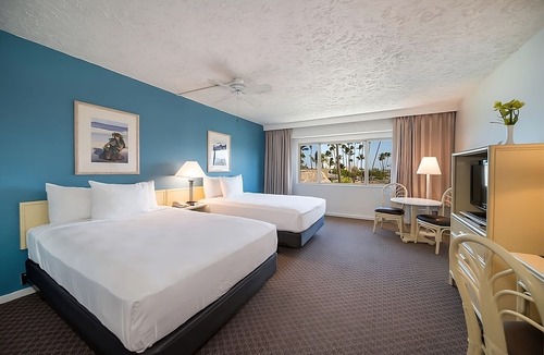 Kahului House | Vacation Starts Here! 2 Great Units, Outdoor Pool, Near Iao Valley State Park!