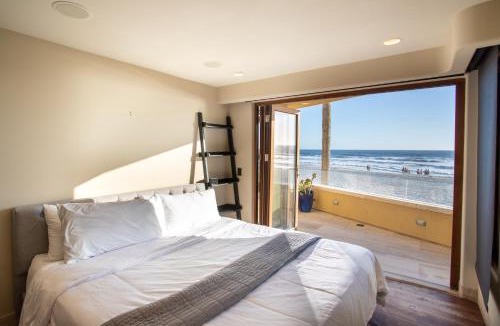 Mission Beach House | Verona Oceanfront Luxury Villa w Spa, Multiple Private Patios, Grill, AC & Garage