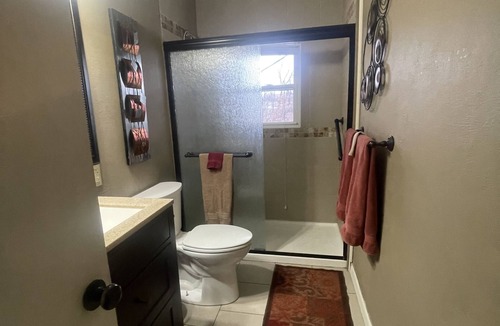 Eureka Villa | Villa in Eureka 3.9 miles to Six Flags & 3.2 miles to Hidden Valley Ski Resort!