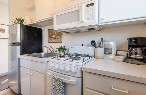 Mission Hills House | Walk Everywhere! Super Central 1BR w/Sunny Patio