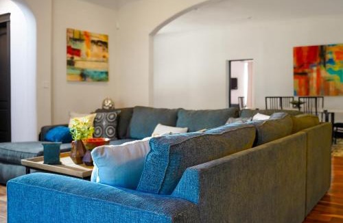 Lakeland Park House | Walk to Boat Launch: Stylish Austin Gem