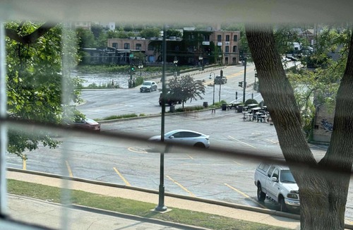 St. Charles House | Walk to Downtown Restaurants, Cozy Stay, Grand Porch, Bike on the river trails!