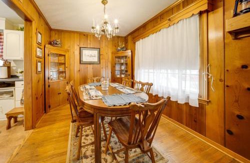 Edinboro House | Walk to Edinboro Lake: Cozy Cottage w/Porch!