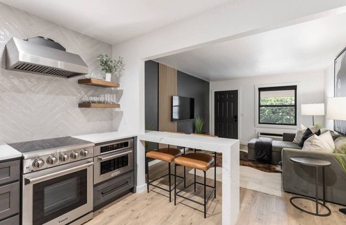 Music Row Condo | Walk to Music Row and Vanderbilt, Only 1 Mile to Broadway