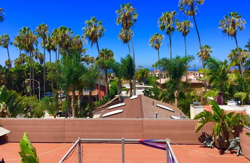 Crown Point House | Water Views Spacious 4-bedroom house in lovely San Diego with WiFi