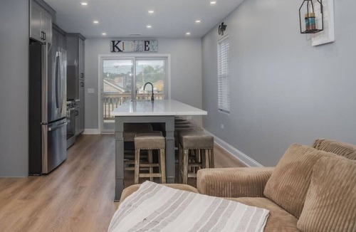 Fox Lake House | Waterfront Channel 3Bed 4Bath with Hot Tub Gazebo and Pet Friendly