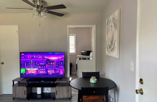 Candler Park Apartment | Welcoming to your cozy home away from home in the heart of little 5 points!
