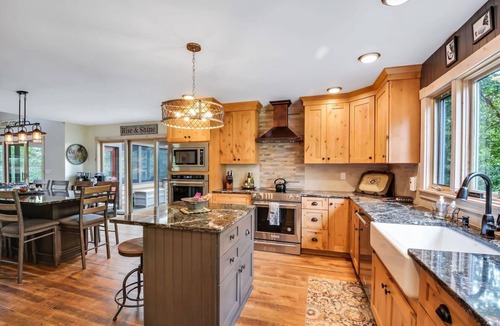 The Galena Territory House | Westaway-Spacious Home w/Private Hot Tub, Fireplace, Amazing 1st Floor Layout