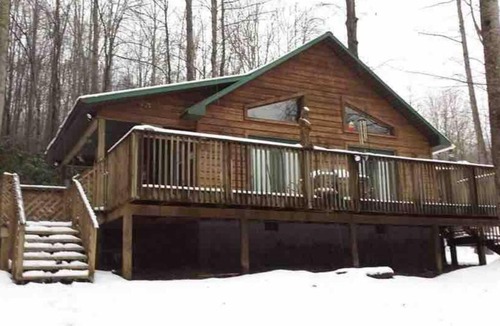 Robbinsville House | WOODEN DREAM- Intimate Cabin near Smoky Mountains