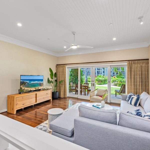 In-Demand Ground Flr Largest 3BR Villa for 8 Steps to Beach + Pool + Jacuzzi