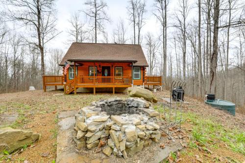 11 Mi to Great Smoky Mountains NP: Modern Cabin