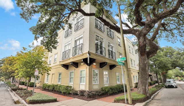 13 Condos in the Historic District | Entire Building | The Juliette by AvantStay