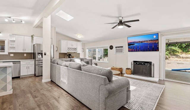 15 Min to Beach and Zoo! | Private Yard w/Hot Tub