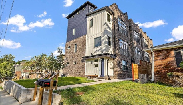 15 Rooms, 48 person, Townhome Complex, 2mi to DT