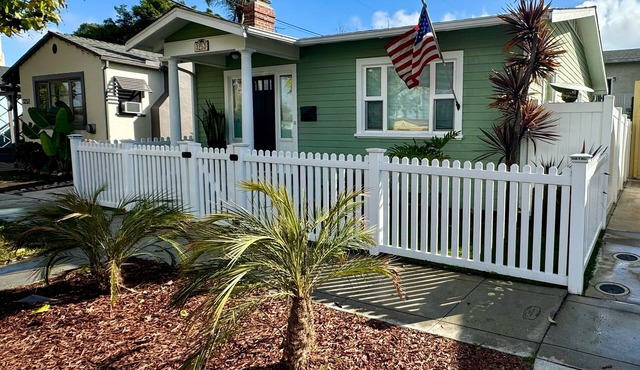 1930s Historic Craftsman Charm in Prime Location Within Walking Distance & AC!
