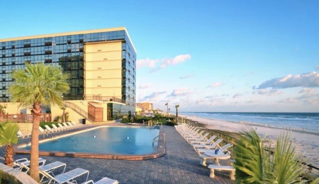 20% OFF! - Beautiful Ocean View Getaway Studio in Daytona!