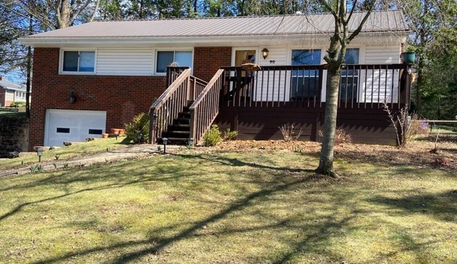 3-bedroom 2 bathroom house in Indiana, PA with WiFi, central AC/heat.