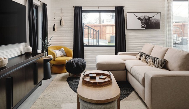 3D Printed House | 4BD 4BA | Cowboy Pool - 10 Minutes From 6th Street