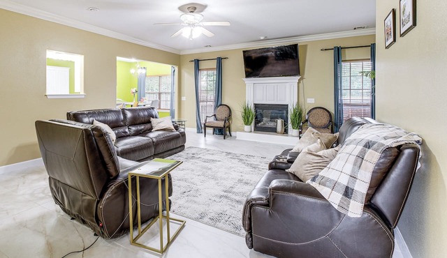 5 Mi to Coler MTB Preserve! Family Home w/Yard