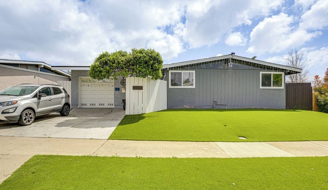 6 Mi to Pacific Beach: Pet-Friendly San Diego Home