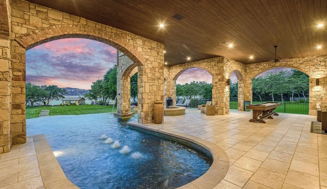 Above Sunset Point I Waterfront I Lake Travis I Pool&Spa I Game Room I Dock