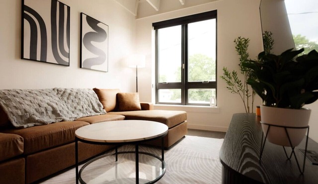 Above The Roots | Sophisticated 1BD Retreat