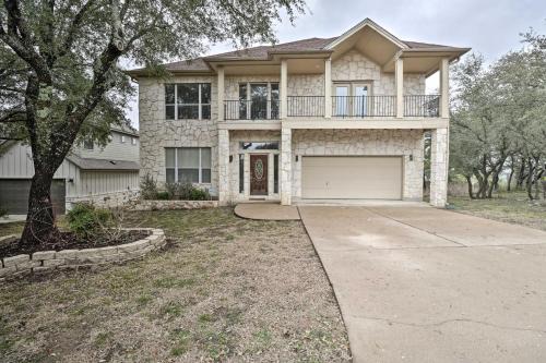 Airy Villa in Austin w/Badminton/Volleyball Court