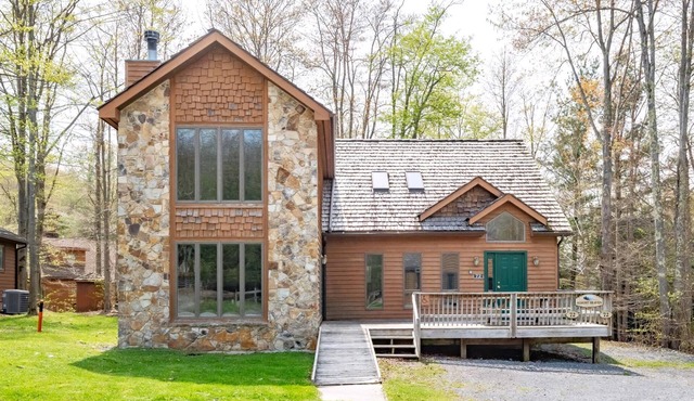 Almost Heaven - 72 Brookside Road Almost Heaven - Hot Tub, Fireplace, Handicap Accessible, Pet Friendly in Davis