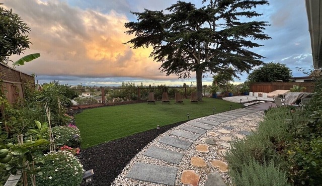 Art Gallery Family Home - Southern California Style - Excellent Location