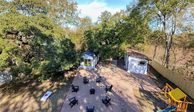 Austin Villas | 2 Homes + Tiny Home | 16 | Dogs OK