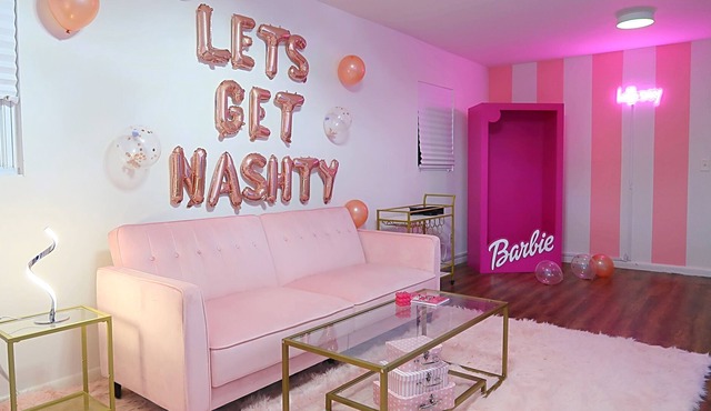 BARBIE'S PINK HOUSE 3 BDR 1 BATH