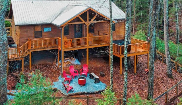 Bear Necessity Cabin
