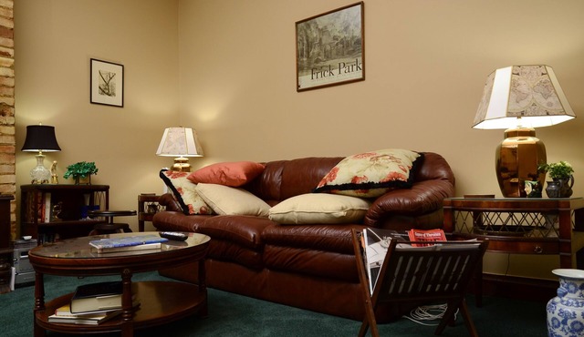 Beautiful 2BR Apt./Pittsburgh/East/Regent Square/Frick Park