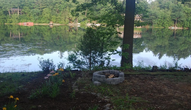 Beautiful Getaway - Right on the Lake-Close to Skiing in Copake