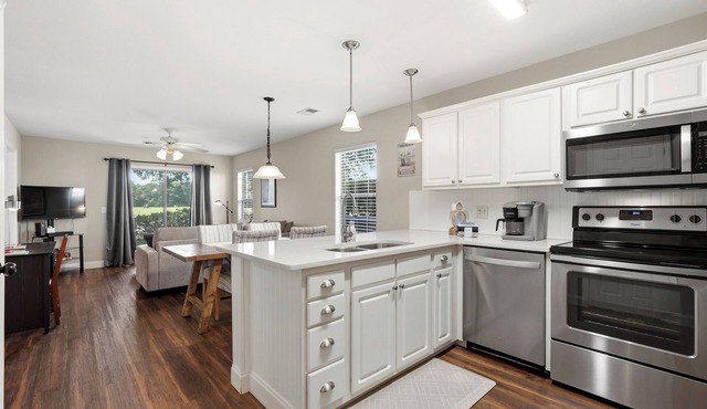 Beautiful Golf & Lake Views, Pawleys Island, SC - Professionally Cleaned