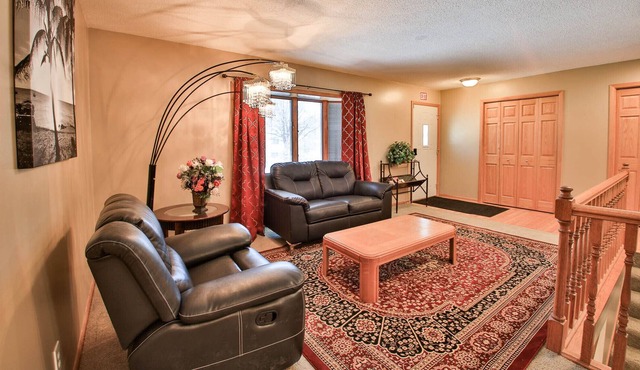 Beautiful one story home 6 bed 3 bath in a great location